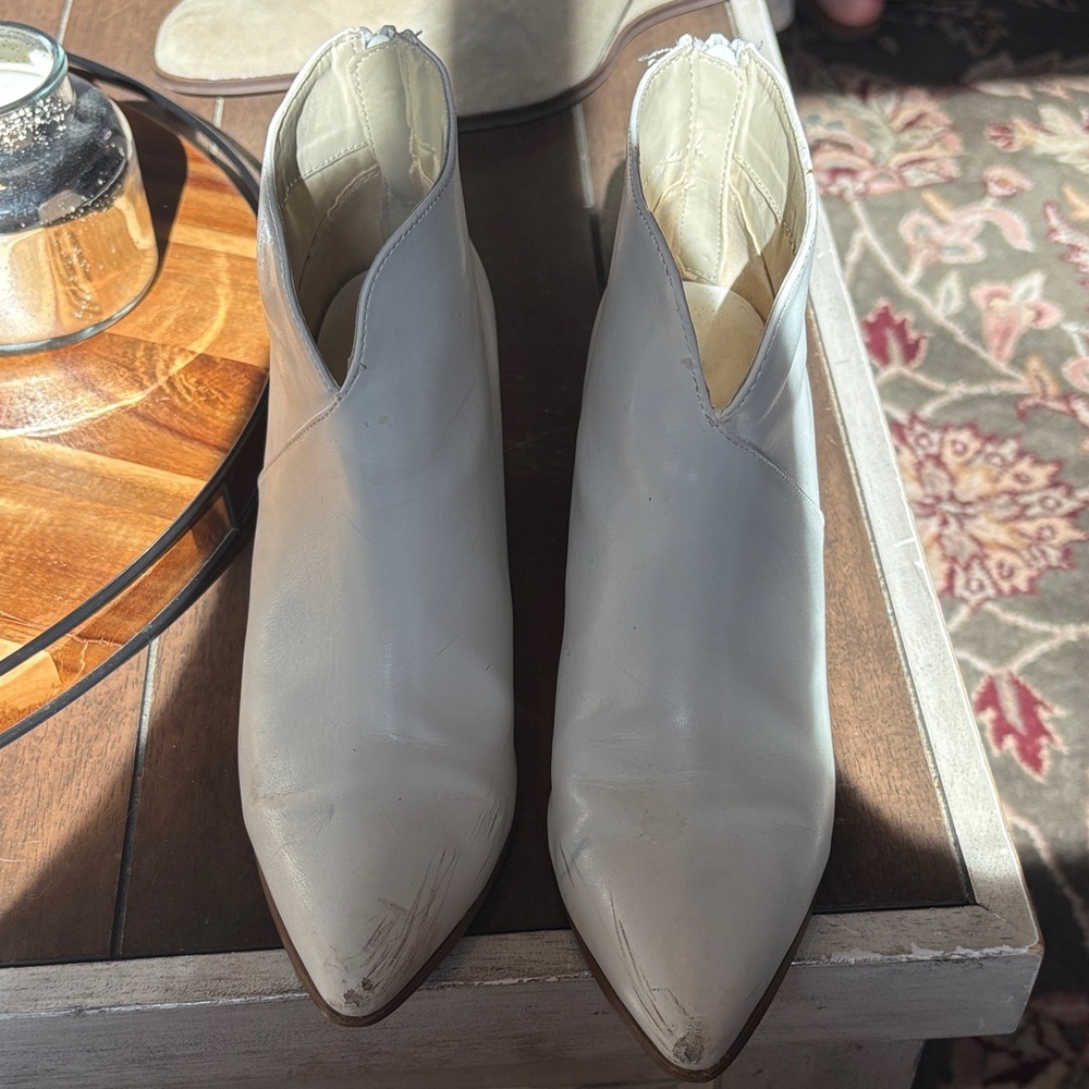 Qupid White Pointed Toe Ankle Booties